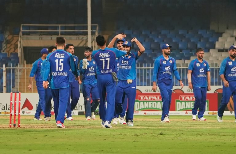 شارجه کې شل اوریزې سیالۍ؛افغانستان په ۳۸ منډو متحده عربي اماراتو ته ماتې ورکړه