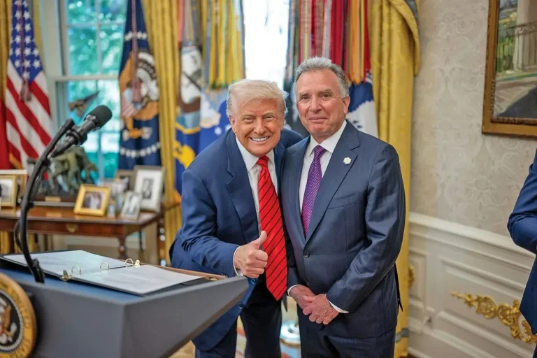 د سټیو ویتکاف زوی؛له قطر څخه د میلیاردونو ډالرو د پانګونې ژمنه تر لاسه کړې