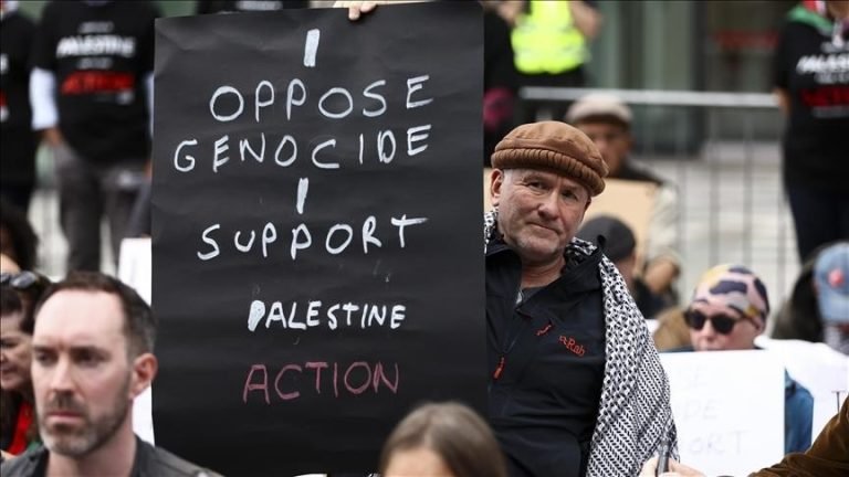 نیوزیلېنډ؛په اوکلېنډ کې د فلسطین د ملاتړ لپاره لسګونه زره کسان سړکونو ته راوتلي