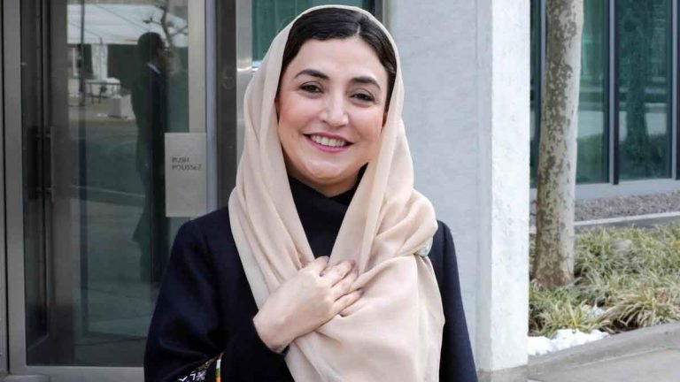 عادله راز:د افغانستان د راتلونکي لپاره باید هغه لارې ولټول شي، چې افغانانو پورې تړلي وي