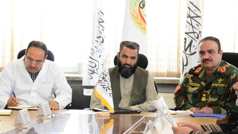 طالب چارواکی:پاکستان، د افغانستان روغتیايي سکتور فلج کړی دی