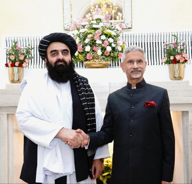 امیرخان متقي او جې شنکر؛په نوي دهلي کې د سیاسي او اقتصادي همکاریو د پراخولو پر لارو هوکړه وکړه امیرخان متقي او جې شنکر؛په نوي دهلي کې د سیاسي او اقتصادي همکاریو د پراخولو پر لارو هوکړه وکړه