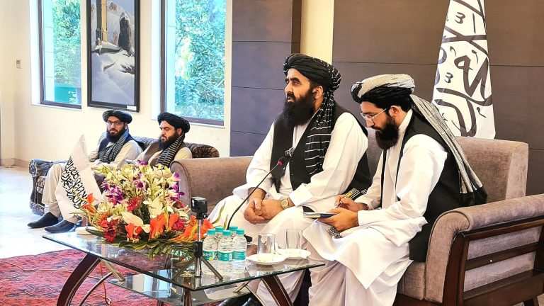 امیرخان متقي:د ټيټيپي غړي د افغانستان په خاوره کې نه دي، ستونزه د پخواني نظام څخه میراث کې پاتې ده امیرخان متقي:د ټيټيپي غړي د افغانستان په خاوره کې نه دي، ستونزه د پخواني نظام څخه میراث کې پاتې ده
