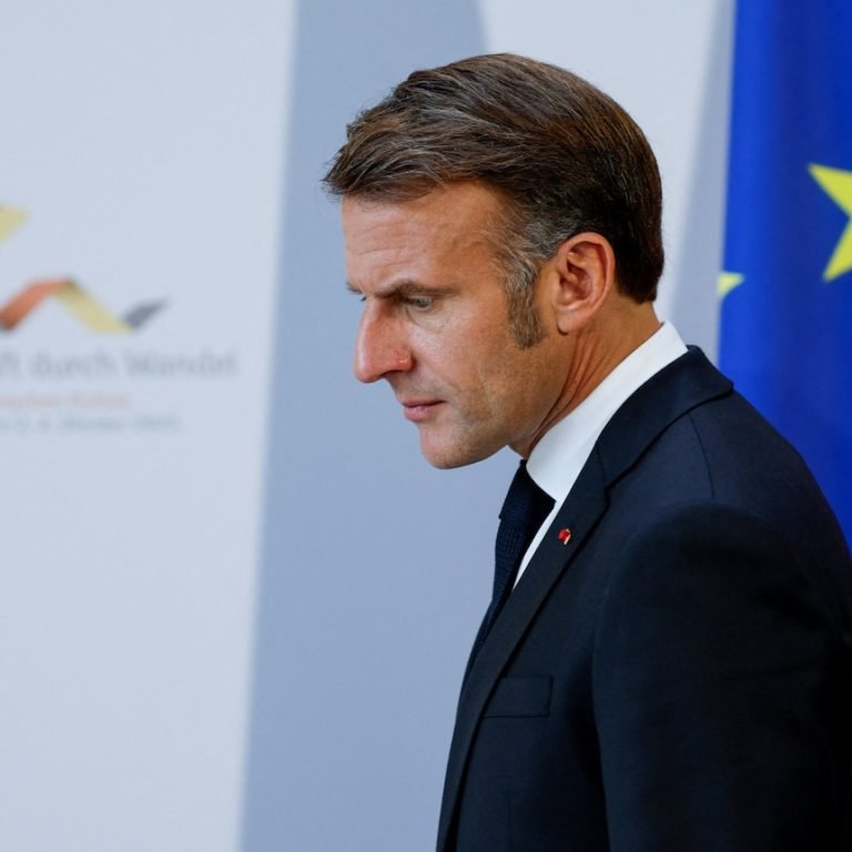 امانویل مکرون:د فرانسې نوی صدراعظم به په راتلونکو ۴۸ ساعتونو کې وټاکل شي