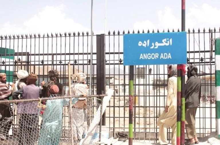 محمد صادق خان:د دوو کلونو ځنډ وروسته د انګور اډې تجارتي دروازه د سوداګرۍ لپاره پرانیستل شوه