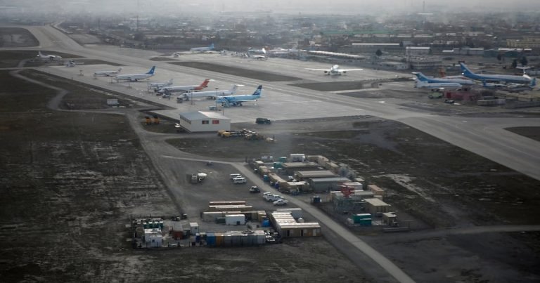 د کابل هوایي ډګر د چاودنو جزیات؛پاکستان جیټ الوتکو د کابل هوایي ډګر او کارته نو باګرامیو کې څو نظامي ځایونه په نښه کړي