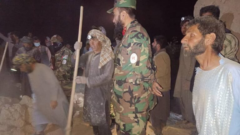 د طالبانو حکومت:مرستندویه او طبي ټیمونه سمنګان ته رسېدلي؛ د ژغورنې عملیات روان دي