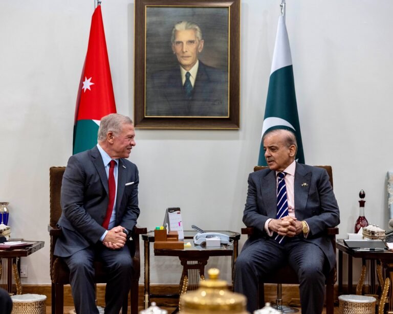 د اردن پاچا او شهباز شریف؛د سیمې پر حالاتو او دفاعي همکاریو خبرې کړې