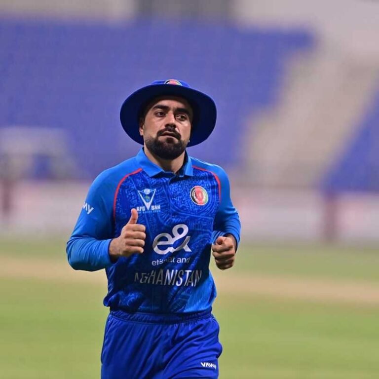 راشد خان؛د بې‌وزلو د ملاتړ لپاره د «خان فاونډېشن» په نوم بنسټ پرانیست