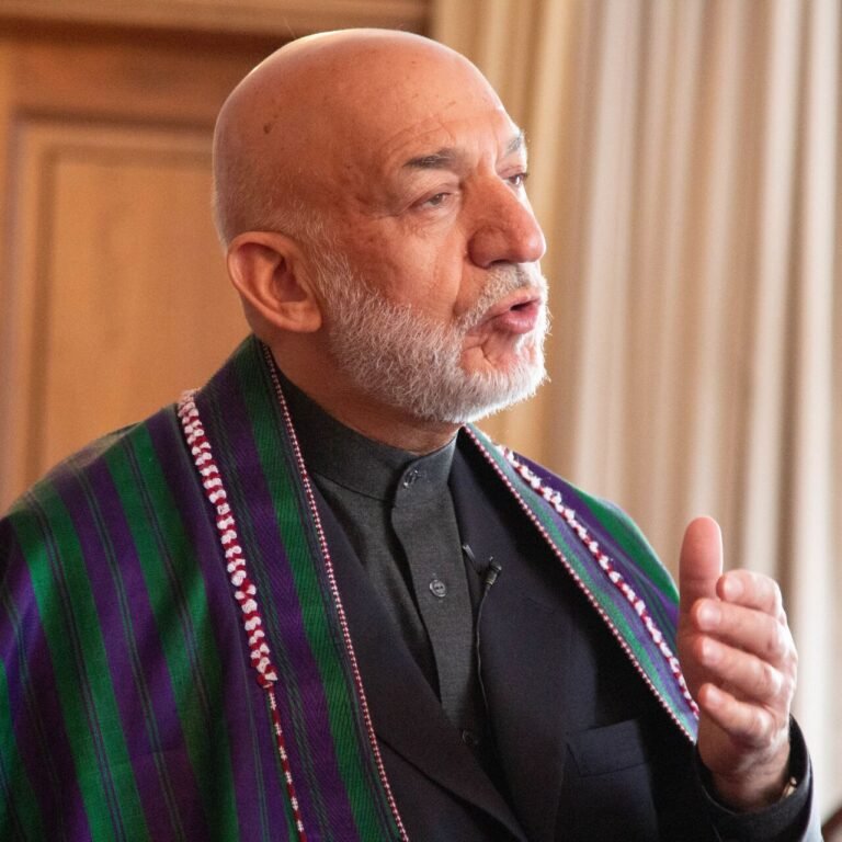 حامد کرزي؛له نړیوالو مرستندویه بنسټونو وغوښتل چې د زلزله ځپلو کورنیو ته عاجل مرستې ورسوي