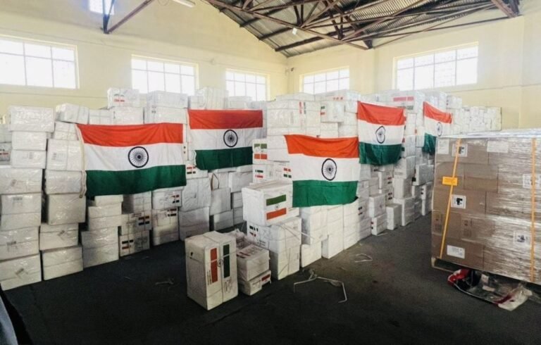 هند؛افغانستان سره د ۱۶ ټنه درملو او تشخیصي وسایلو مرسته کړې