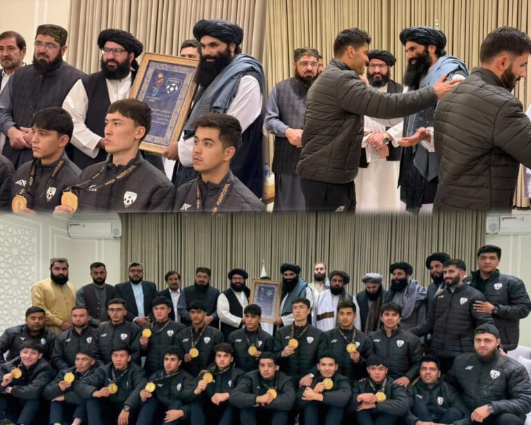 خلیفه سراج الدین حقاني؛د هیواد د ۱۷کلنو فوټسال ملي لوبډلې غړو سره لیدنه کړې، او د هر اړخیز ملاتړ ډاډ یې ورکړی