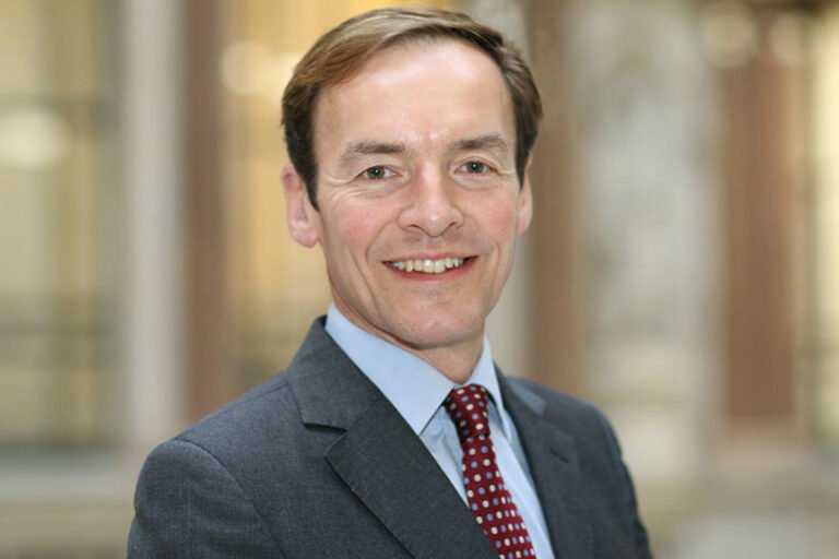 ریچارډ لینډزي:۱۵ میلیونه افغانان د خوړو له ناامنۍ سره مخ دي