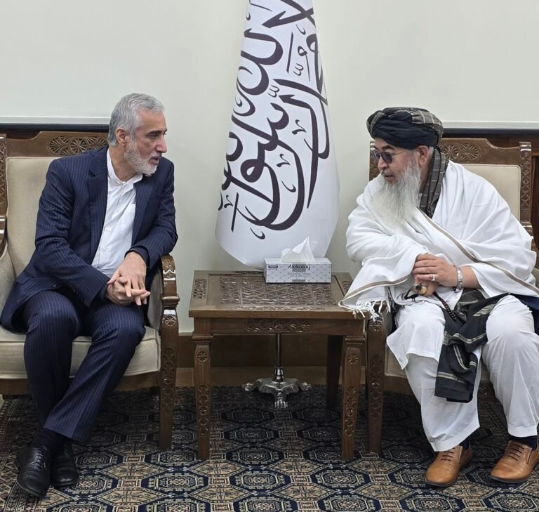 د ایران د روغتیا وزارت مرستیال؛کابل ته د روغتیايي برخو او درملو د همکارۍ لپاره راغلی