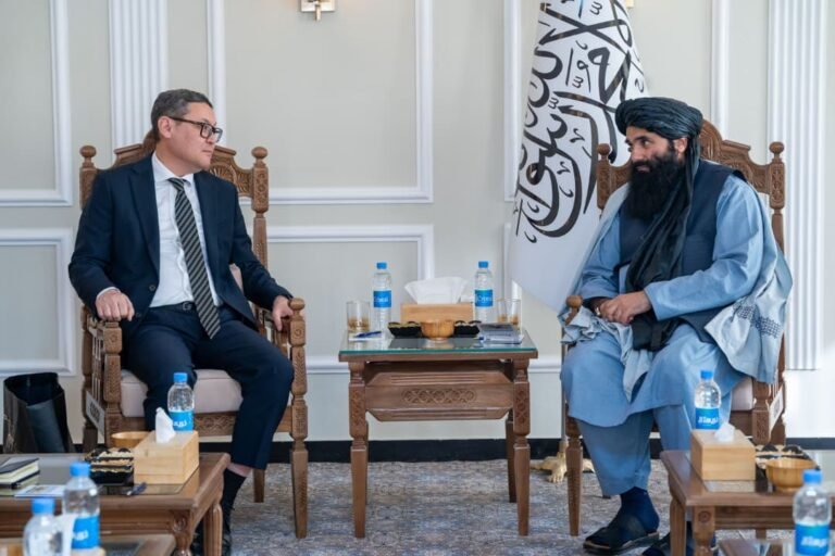 سراج الدین حقاني او قزاقستان؛د اقتصادي او امنیتي همکارۍ پر پراختیا خبرې کړې