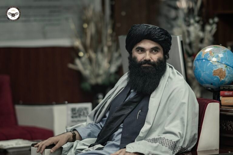 سراج‌الدین حقاني:اسلامي نظام باید د خلکو د ستونزو د حل مرجع وي
