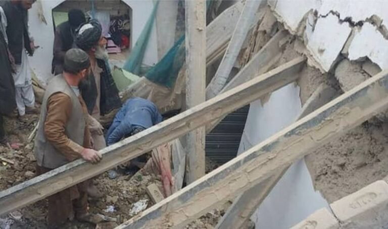 کندهار؛خاکریز ولسوالۍ کې د ورښتونو له امله درې کسان وژل شوي