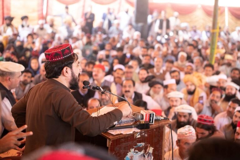 منظور پښتین:د ترهګرۍ ضد عملیاتو تر نامه لاندې د پاکستان پوځ پر پښتنو عام ولس ظلمونه روان کړي