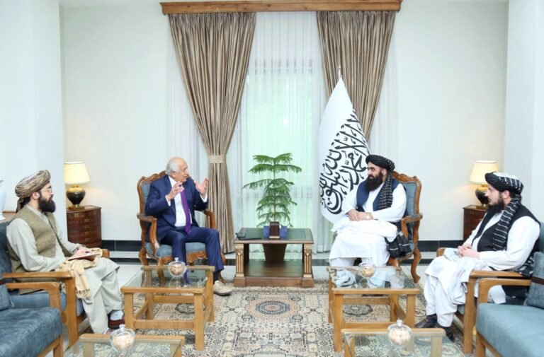 کابل ته د خلیلزاد سفر؛د دواړو هیوادونو ترمنځ خبرې باید دوام وکړي