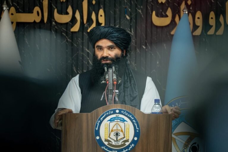 سراج‌الدین حقاني:افغانستان به په لنډ وخت کې د نړۍ له پرمختللو هېوادونو سره سیالي وکړي