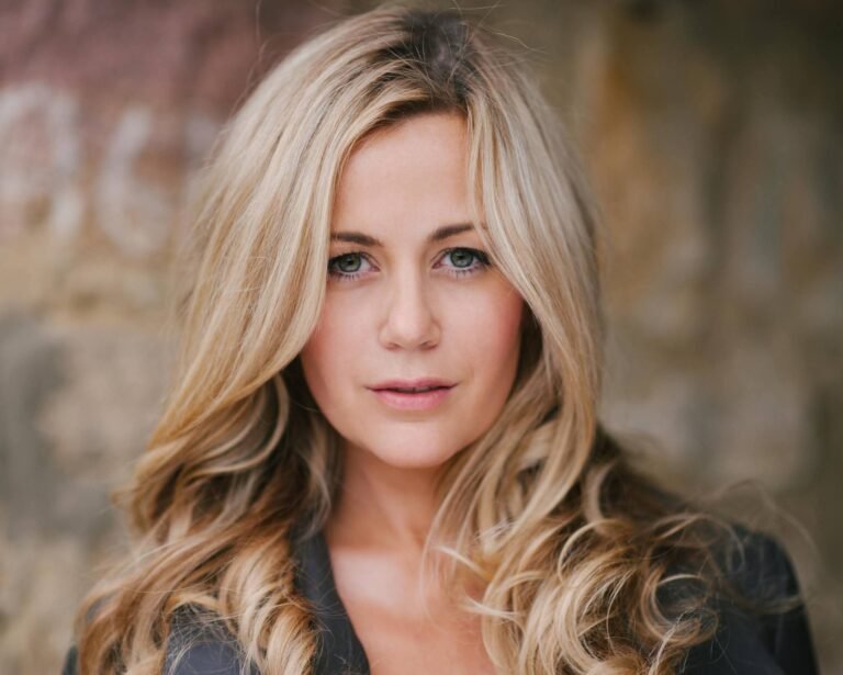 ۴۵ کلنه اسټرالیایۍ اداکاره؛رېچل کارپاني ومړه