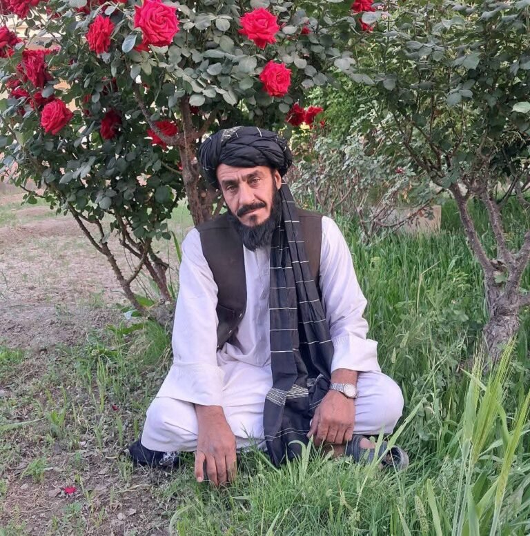 د پښتو ژبې؛مشهور محلي سندرغاړی ثاني عبیدالله جان ومړ