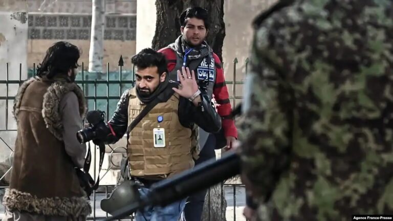 نی له شهباز شریف؛د افغان خبریالانو د ویزو غځولو او خوندیتوب غوښتنه کړې