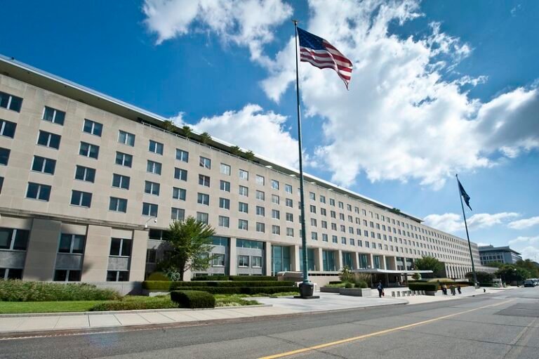 د امریکا د بهرنیو چارو وزارت:ایران دې اټومي او توغندیز پروګرامونه او د نیابتي ډلو ملاتړ بند کړي