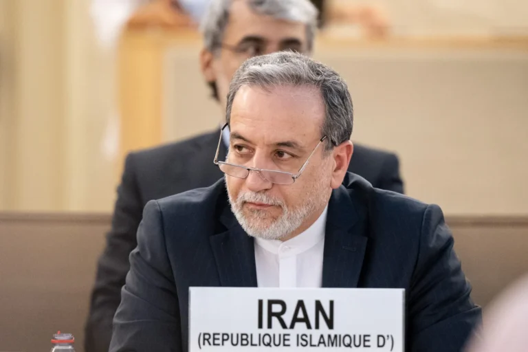 عباس عراقچي:امریکا هغه څه چې په خپل کور کې نشي زغملی، په ایران کې یې د «ازادۍ اعتراض» بولي