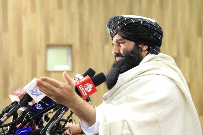 سراج‌الدین حقاني:افغانه خاوره د هیچا پرضد نه کارول کېږي او چاته اجازه نه ورکوو چې زموږ پر ضد هم کار وکړي