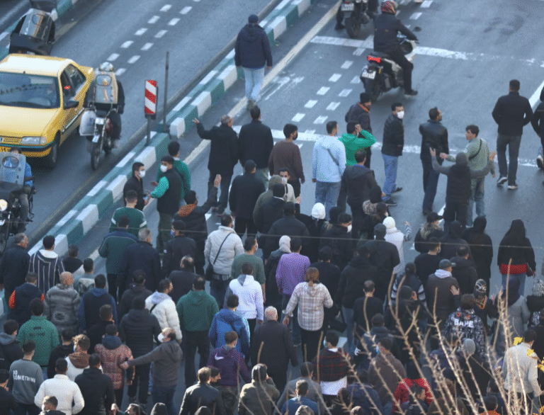 ایران کې لاریونونه؛د بخښنې نړیوال سازمان او د بشري حقونو څار بنسټ د حکومت لخوا د لاریون کوونکو ځپل وغندل