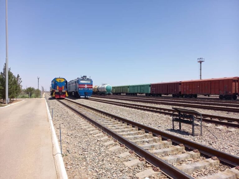 د طالبانو حکومت د ټولګټو چارو وزارت:تېره میاشت د اوسپنې پټلۍ له لارې شاوخوا ۷۰۰ زره ټنه مالونه انتقال شوي