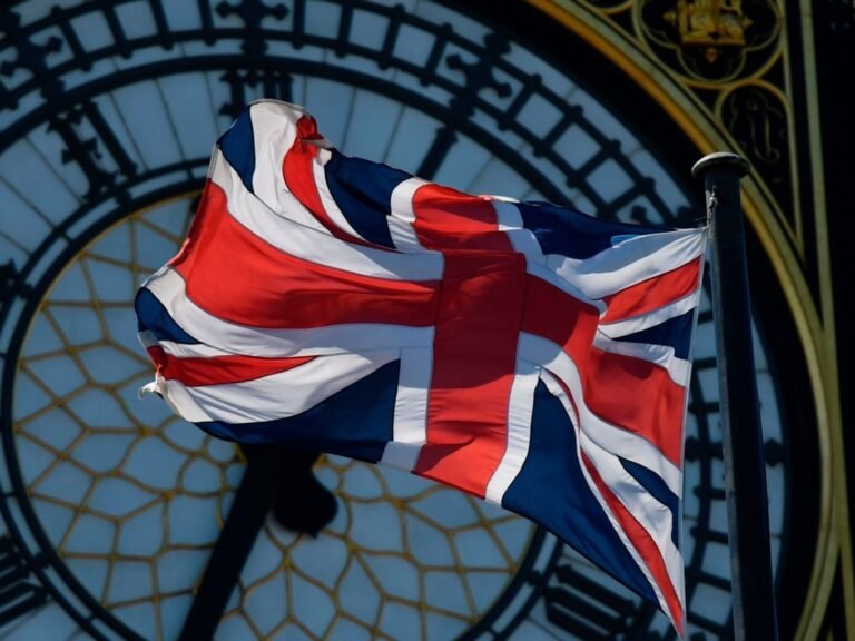 بریټانیا؛محکمه کې افغان پناه‌غوښتونکي سهیل امیري د څو جنسي جرمونو تورونه منلي