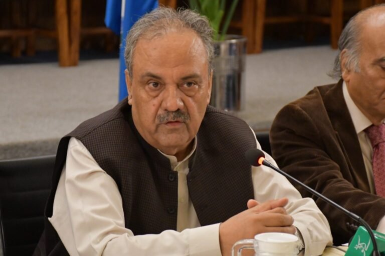 اصف دراني:د افغانانو د بدمرغي لامل بهرنیان نه، د دوي واکمنان دي