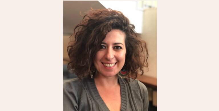 فلسطینۍ لیکواله د ایران حکومت ته:هغه حکومت چې خپل خلک وژني، د فلسطین د ازادۍ ادعا نشي کولای