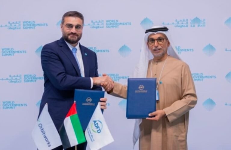 د سپوږمکۍ ډېټا له لارې د پراختیایي پروژو نوې څارنه؛حمدالله محب د نوښتګر تړون اعلان وکړ