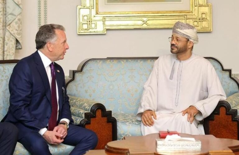 د عمان د بهرنیو چارو وزیر:د ایران او امریکا خبرې ډېرې جدي وې