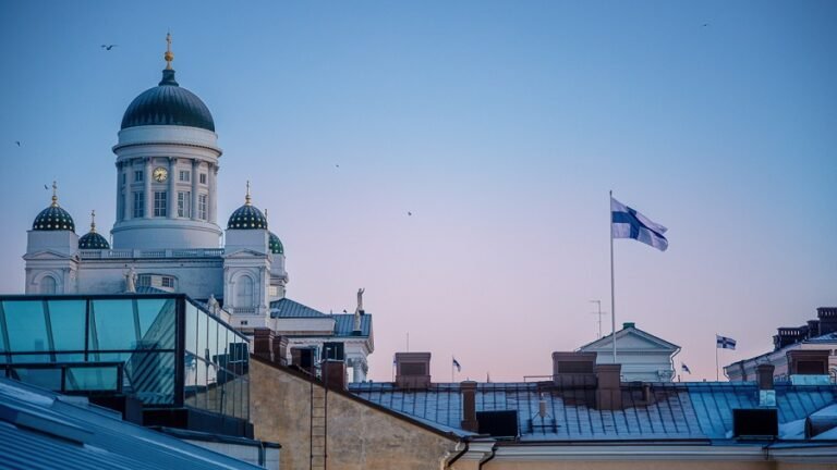 فنلنډ:په ۲۰۲۶ کال کې له ایرانه ۱۵۰ افغان کډوال منو