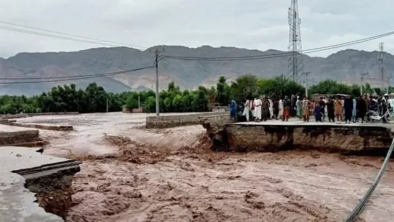 افغانستان؛د وروستیو سختو بارانونو له امله ۲۸ کسان مړه او سلګونه کورونه ویجاړ شوي