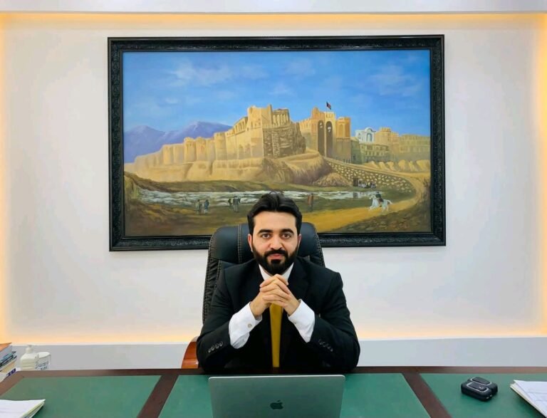 هارون حکیمي:د نجونو پر زده کړو بندیزونه تر جګړې خطرناک دي