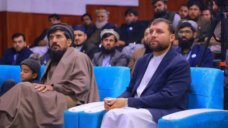 ضیاءالحق امرخېل:پاکستان د افغانستان د پخواني نظام څخه د پاتې شوو وسایلو او تاسیساتو د تخریب پروژه پر مخ وړي