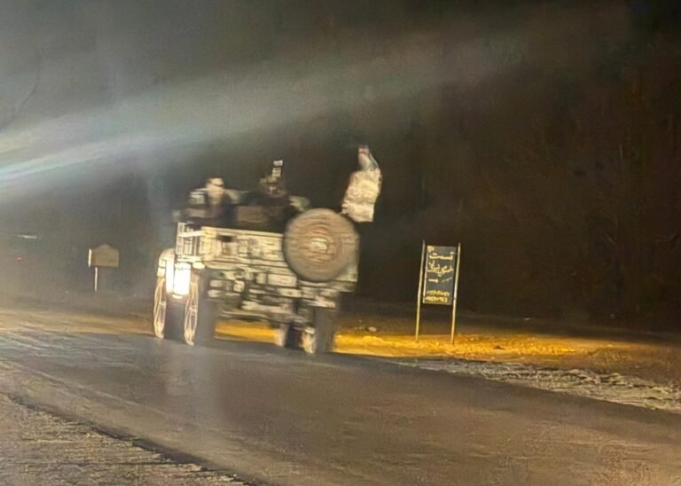 راپورونه:پنځو ولایتونو کې پر فرضي کرښه د طالب ځواکونو او پاکستان ترمنځ جګړه پیل شوې