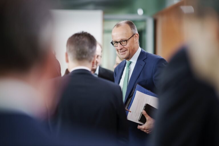 د جرمني لومړی وزیر:اندېښمن یم چې امریکا او اسراییل د ایران جګړې د پای ته رسولو لپاره روښانه پلان نه لري