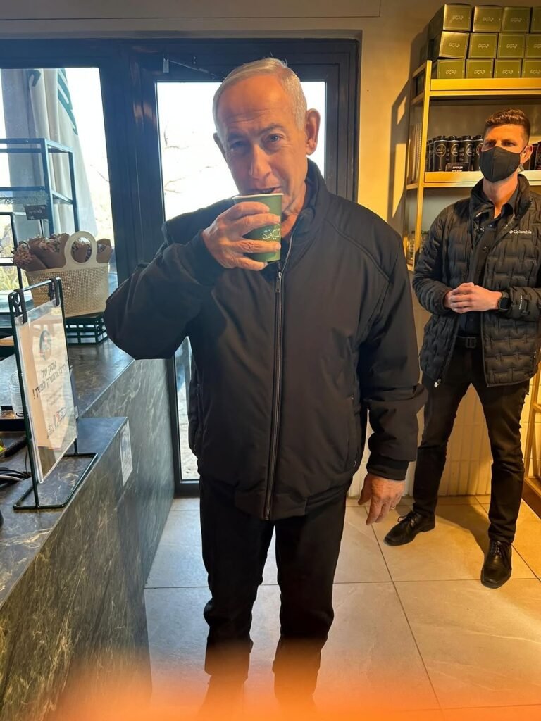 بنیامین نتانیاهو:«هو، زه مړ شوی یم؛ خو د قهوې لپاره!»