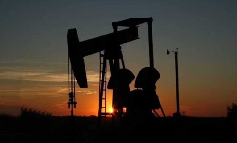 روسي رسنۍ:افغانستان پلان لري له روسیې څخه هر کال دوه میلیونه ټنه نفتي توکي وپېري