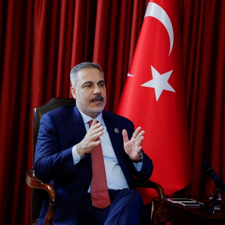 د ترکیې د بهرنیو چارو وزیر:د خلیج هېوادونو تهران ته وروستی خبرداری ورکړی او د متقابل اقدام احتمال شته