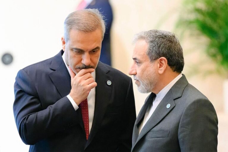 عباس عراقچي هاکان فیدان ته:موږ د ترکیې لوري ته توغندی نه دی توغولی