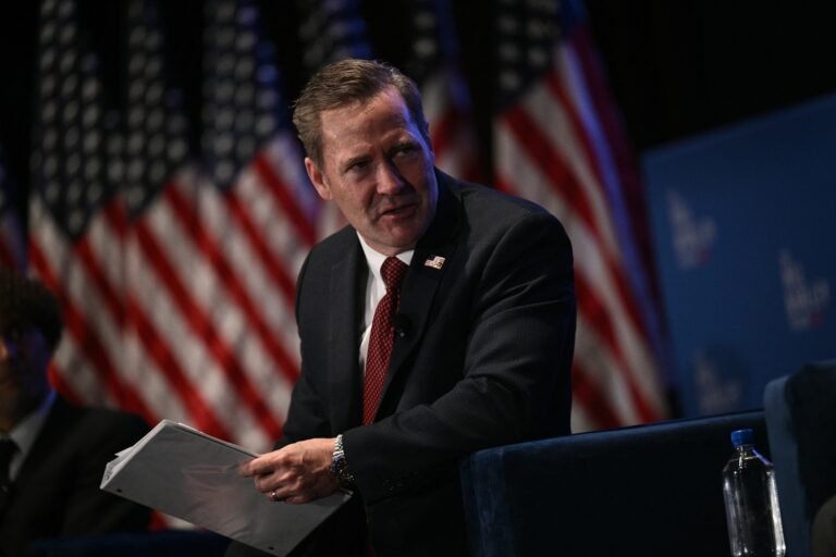 مایک والتز:کاش لا هم د بګرام هوايي اډه مو لرلای