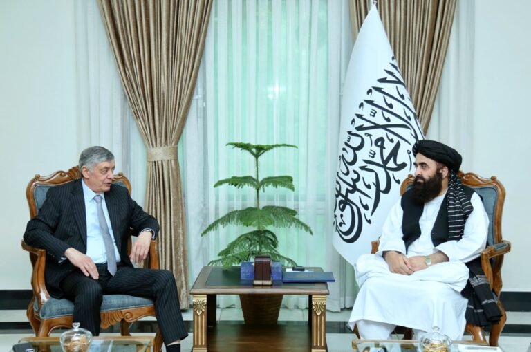 امیرخان متقي او ضمیر کابلوف؛د سیاسي او اقتصادي همکاریو د پراختیا پر لارو چارو خبرې کړې