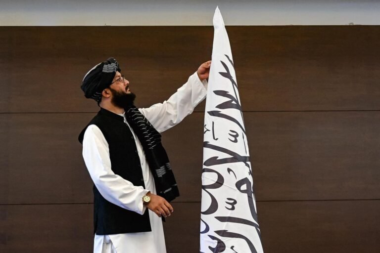 د طالبانو حکومت د بهرنیو چارو وزارت:په قطر کې د امریکا په تمه میشت افغانان دې بیرته هیواد ته راستانه شي